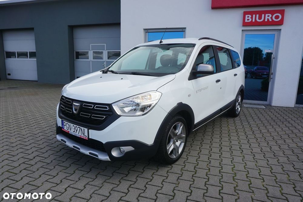 Dacia Lodgy 1.6 SCe Stepway S&S - 2