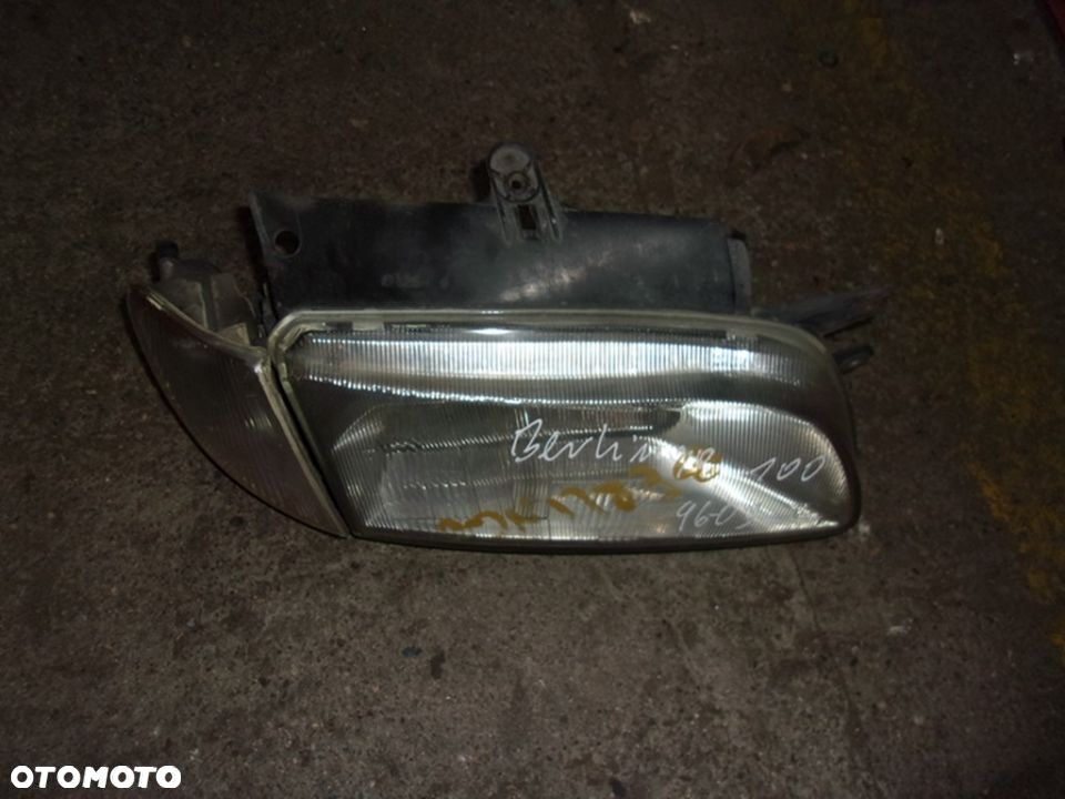 REFLEKTOR CITROEN BERLINGO 96-03 PRAWY - 1