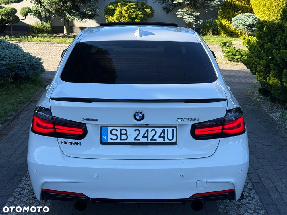 BMW Seria 3 328i xDrive Sport-Aut Luxury Line - 8