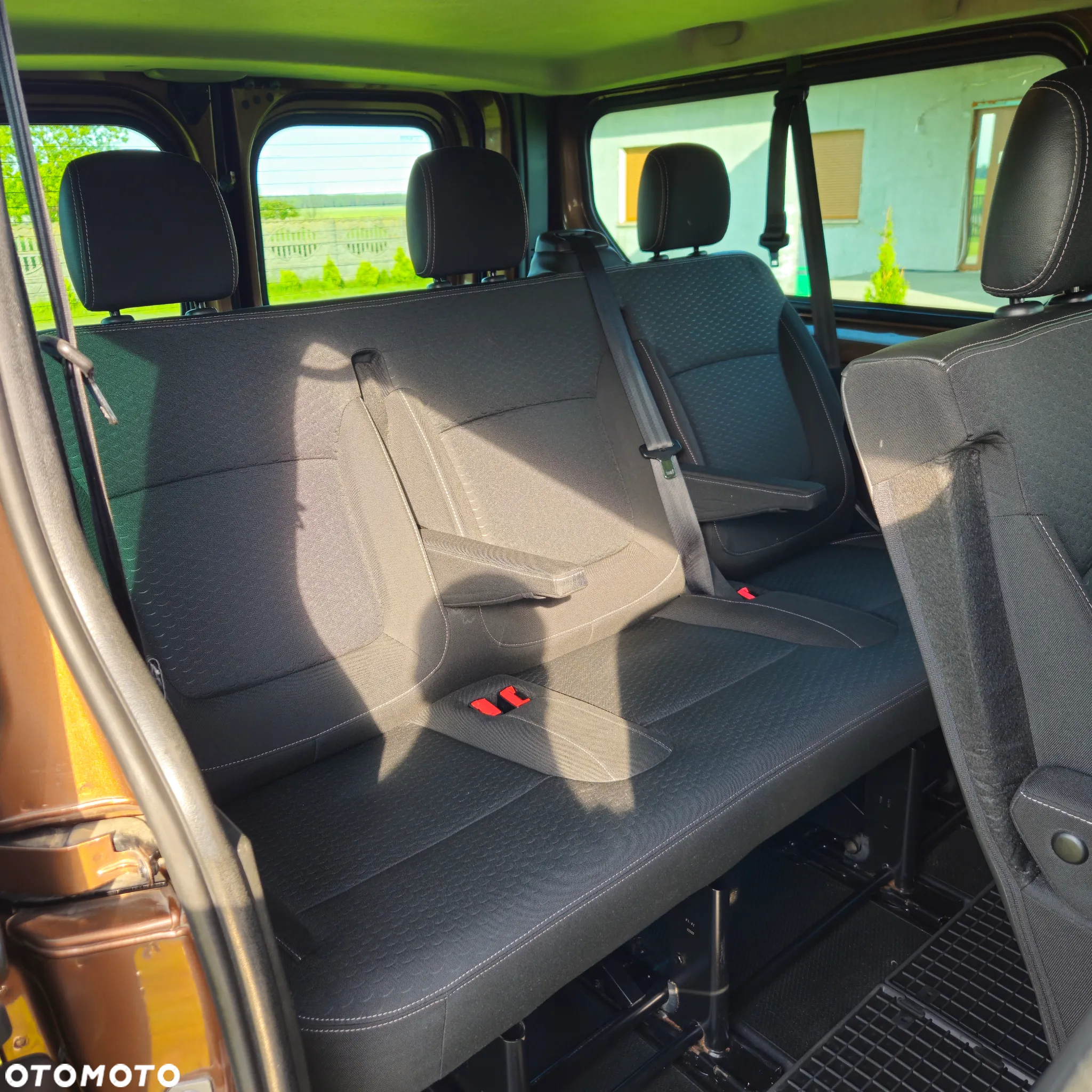 Opel Vivaro - 12