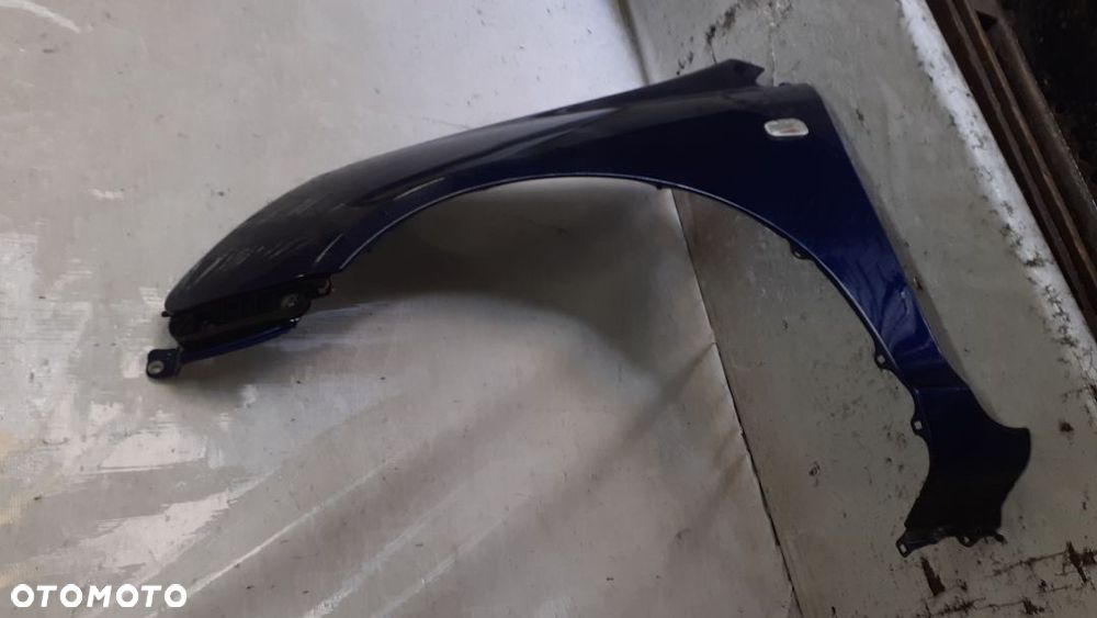 *HONDA CIVIC 7 VII BŁOTNIK PRZÓD LEWY GRANATOWY B96P - 3