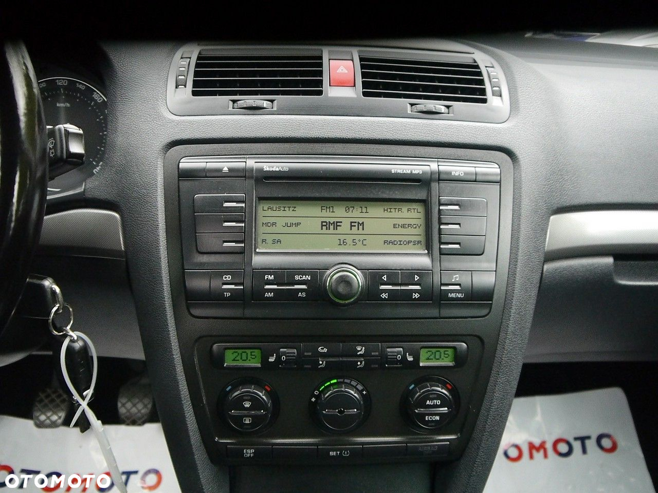 Skoda Octavia 1.6 - 18