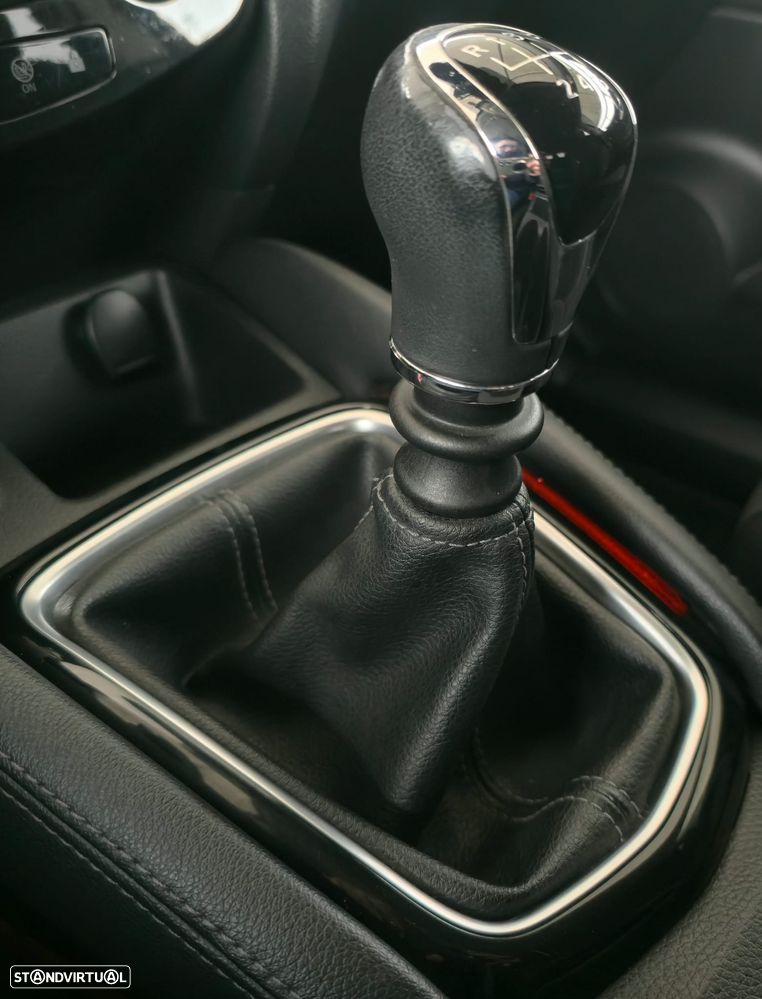 Nissan Qashqai 1.3 DIG-T N-Connecta - 17