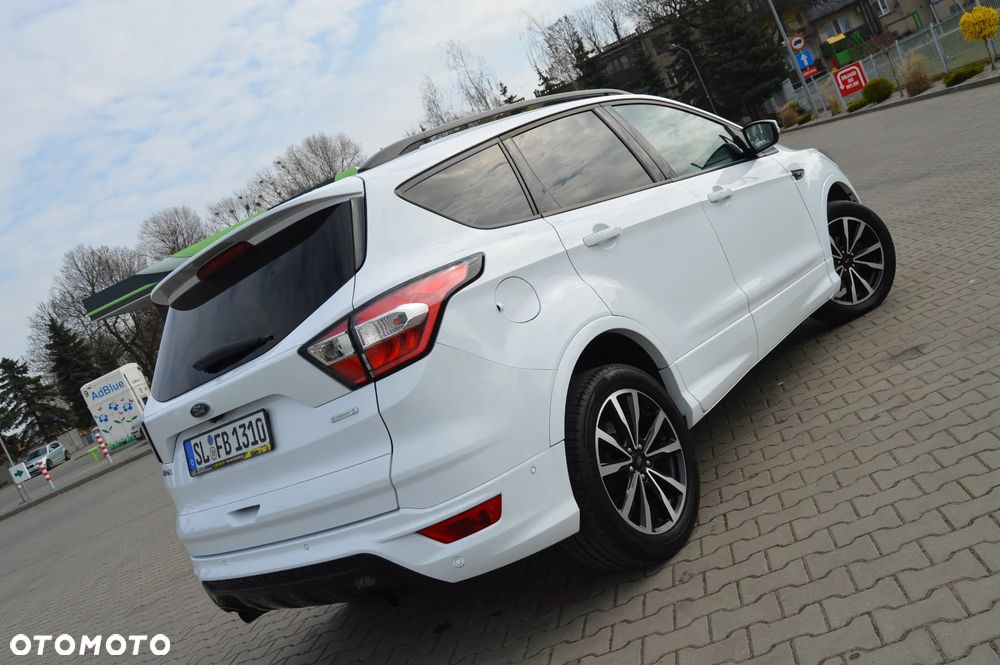 Ford Kuga 1.5 EcoBoost 2x4 ST-Line - 24
