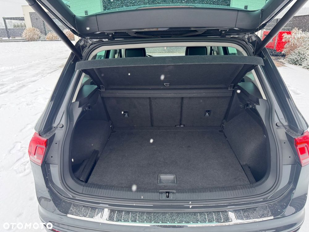 Volkswagen Tiguan 2.0 TDI SCR DSG IQ.DRIVE - 17