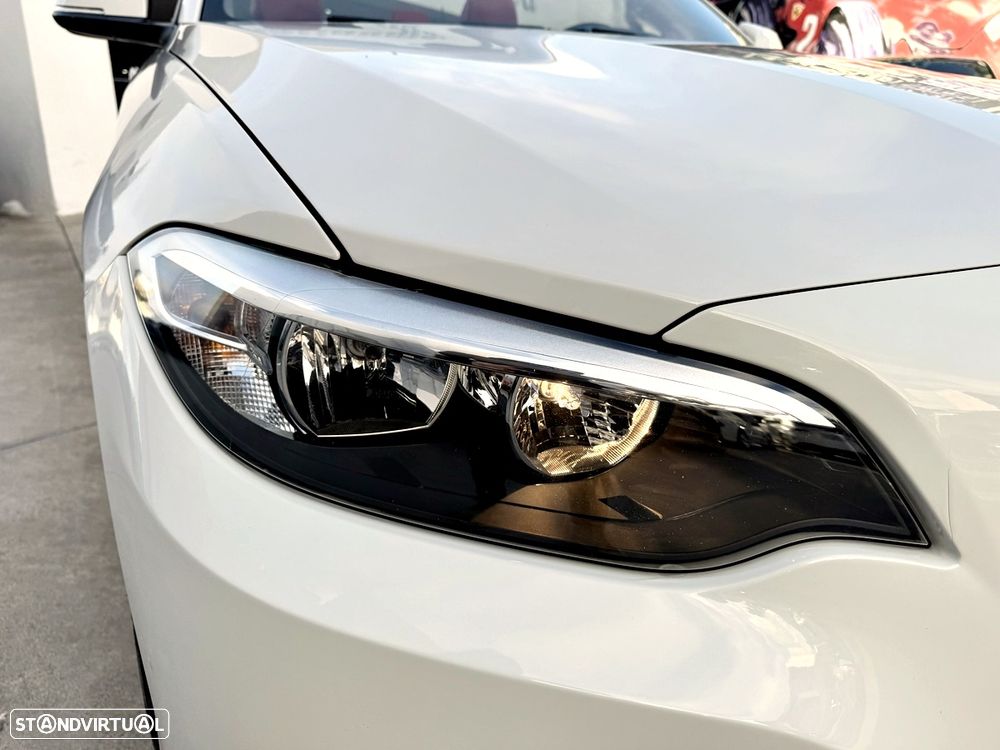 BMW 218 i Cabrio Line Sport Auto - 38