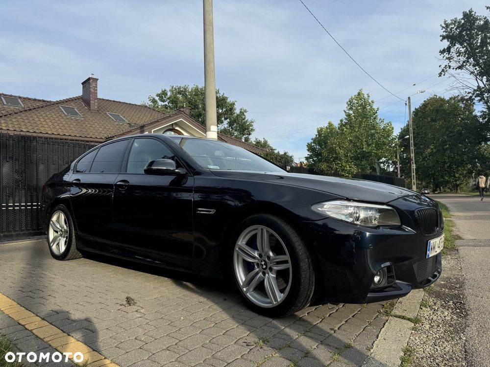 BMW Seria 5 550i xDrive Luxury Line - 2
