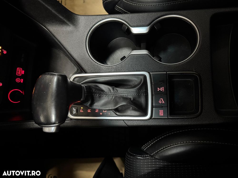 Kia Sportage 2.0 CRDI 4WD Automatik Dream-Team Edition - 7