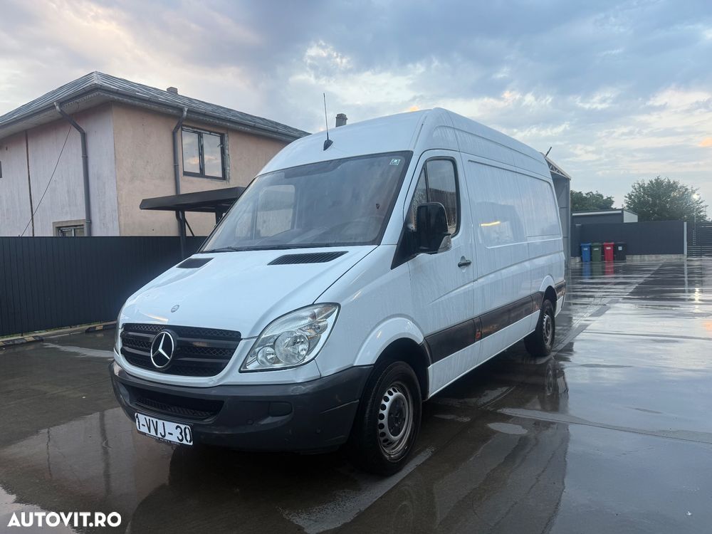 Mercedes-Benz Sprinter - 1