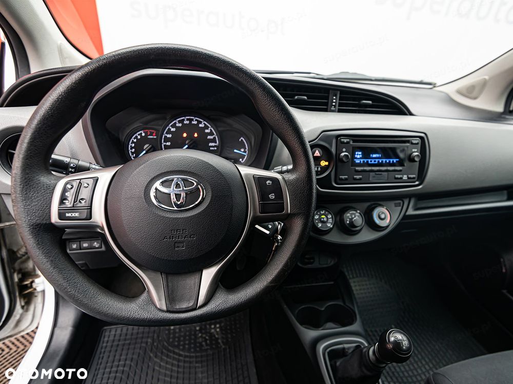 Toyota Yaris Active 1.5 111KM - 14