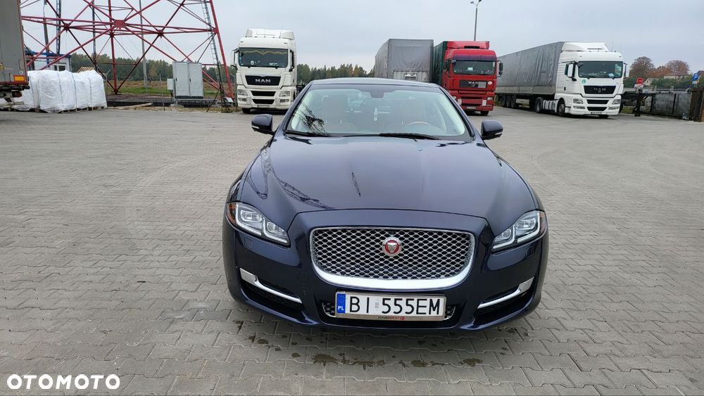 Jaguar XJ 3.0 T AWD Portfolio - 11