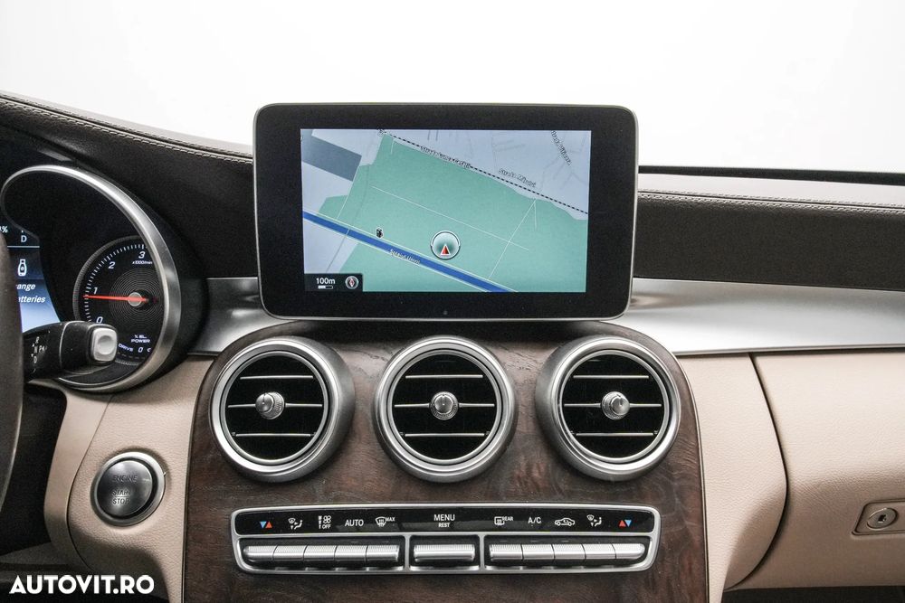 Mercedes-Benz C 300 BlueTec Hybrid - 23