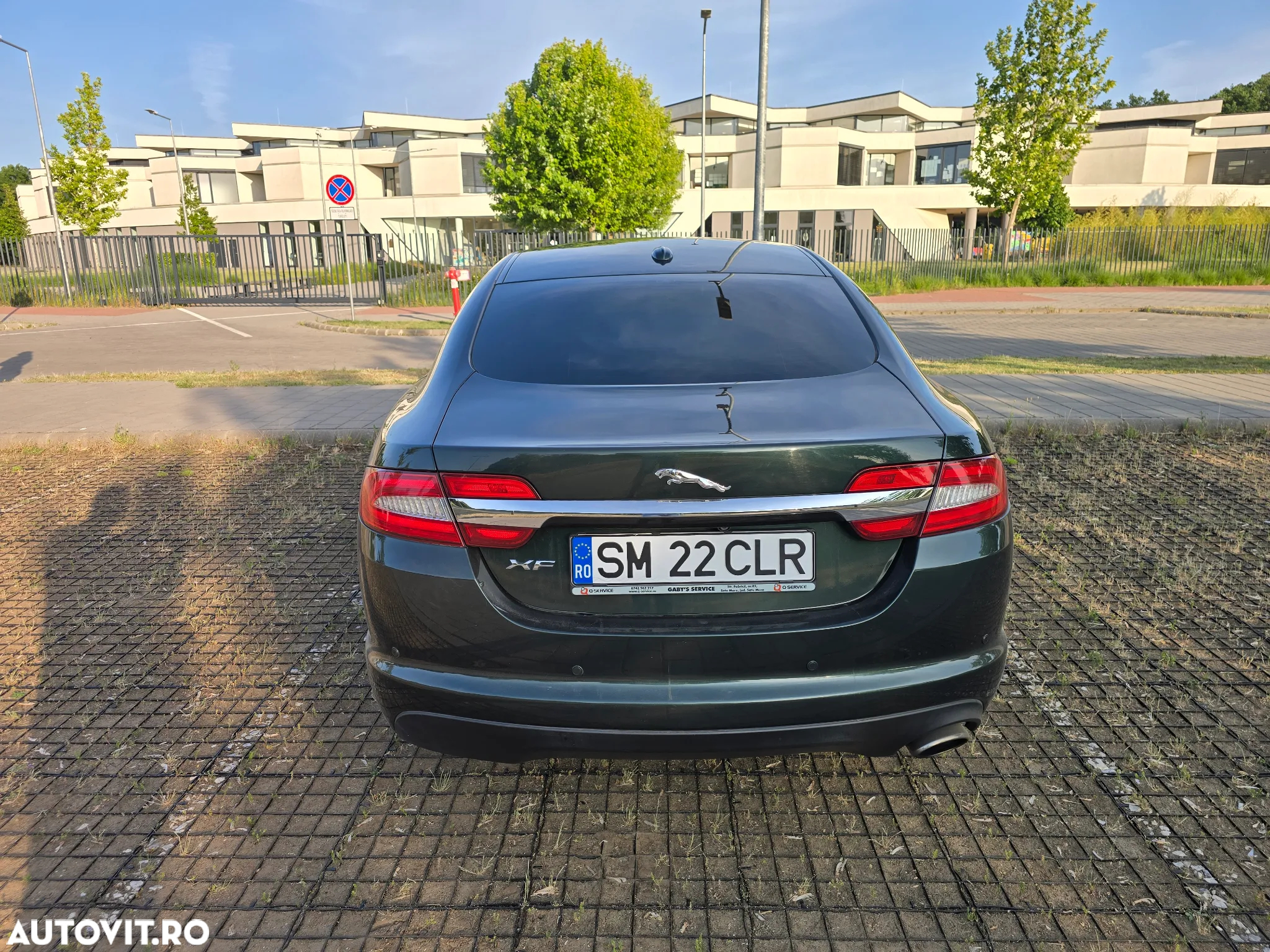 Jaguar XF 2.2D Premium Luxury - 6