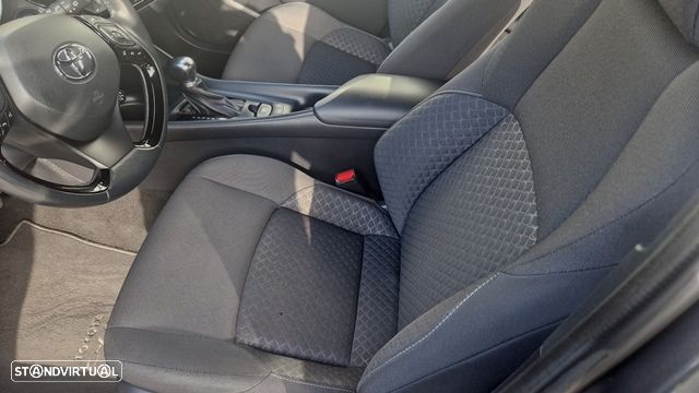 Toyota C-HR 1.8 Hybrid Exclusive - 12