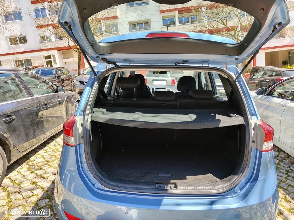 Hyundai ix20 1.6 CVVT Comfort AT - 9