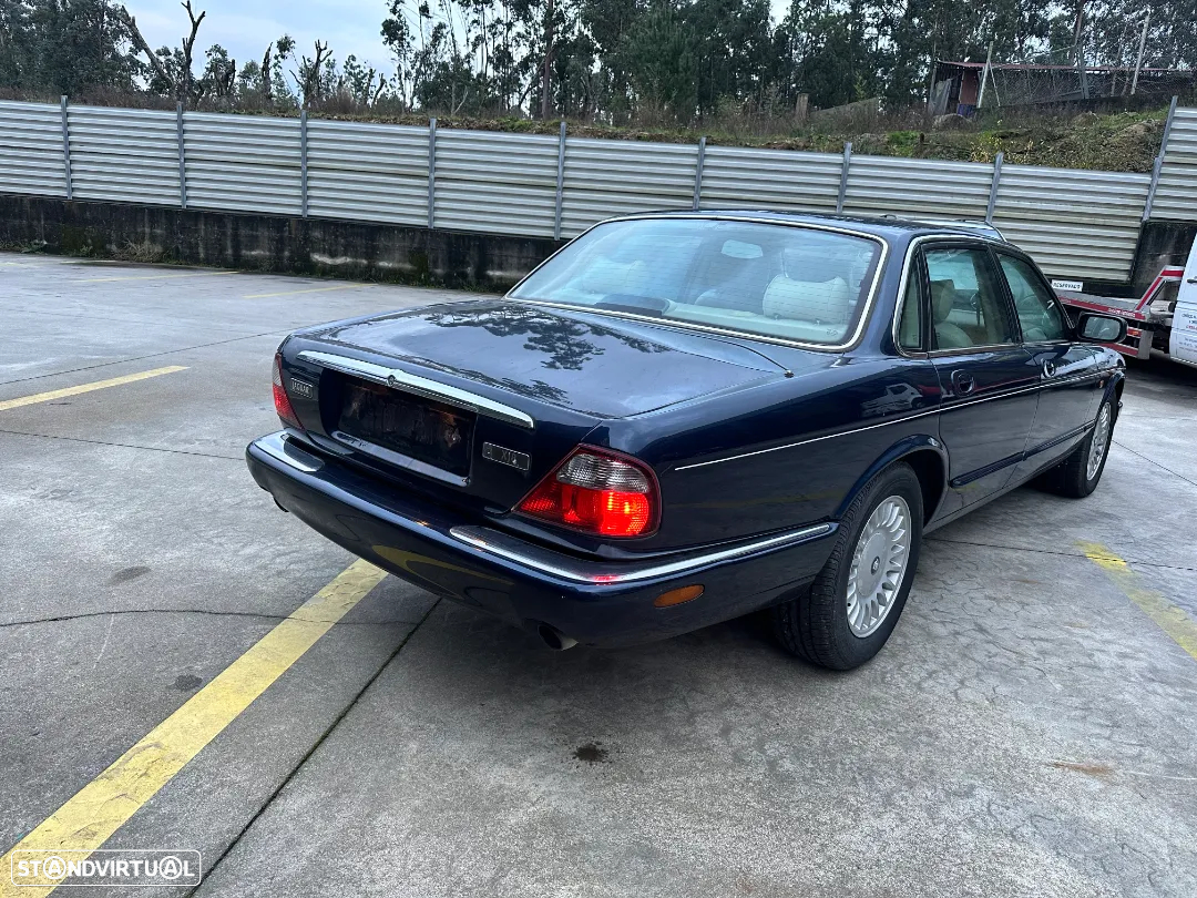 JAGUAR XJ8 3.2 V8 EXUCUTIVE DE 1998 PARA PEÇAS - 3