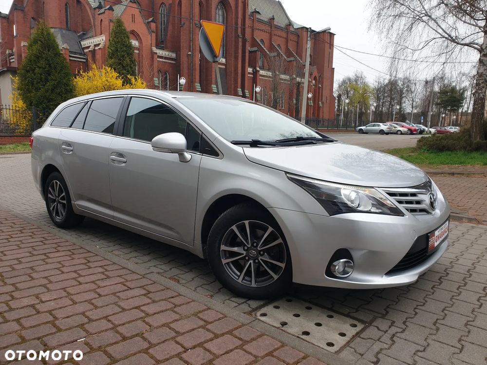Toyota Avensis Touring Sports 1.8 Edition S+ - 2