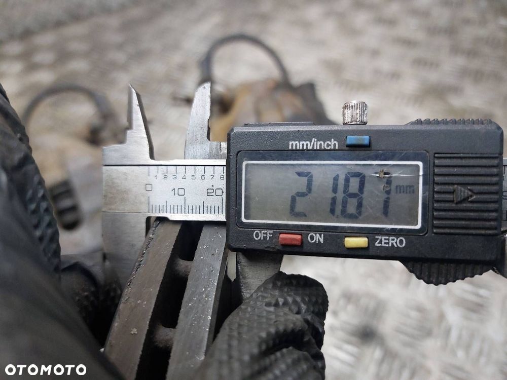 TARCZE HAMULCOWE PRZÓD + KLOCKI + ZACISKI VOLKSWAGEN PASSAT B5 1.9 TDI - 5