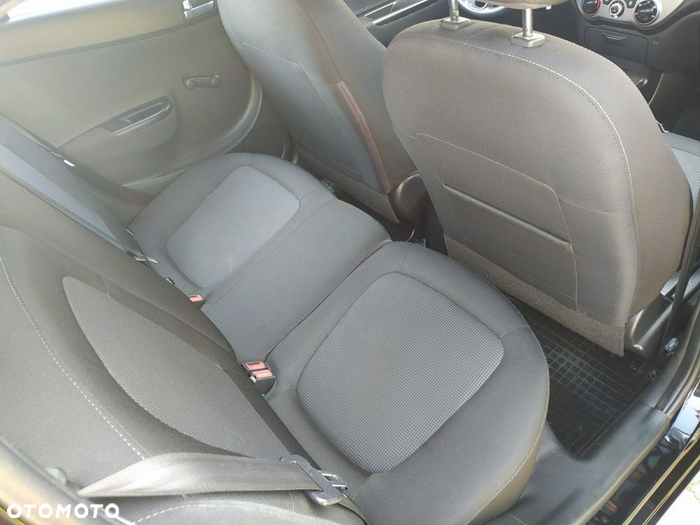 Hyundai i20 - 17