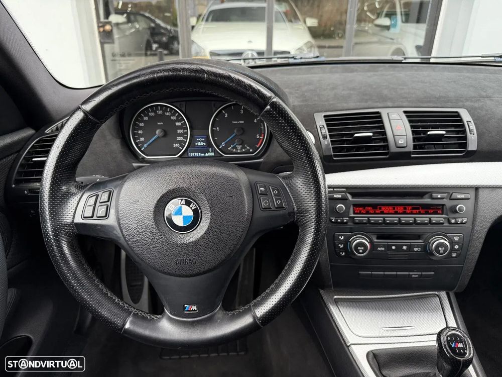 BMW 118 d Pack M - 18