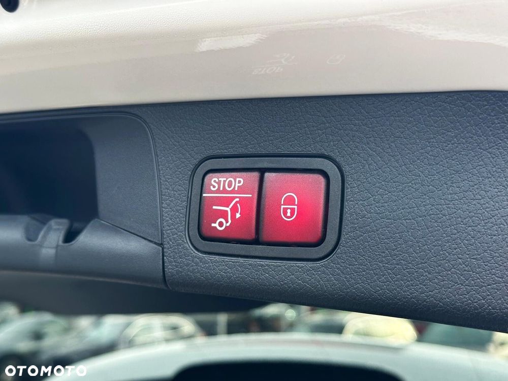 Mercedes-Benz GLB - 17