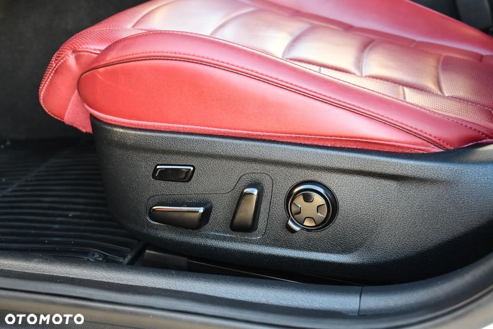 Kia Stinger - 25