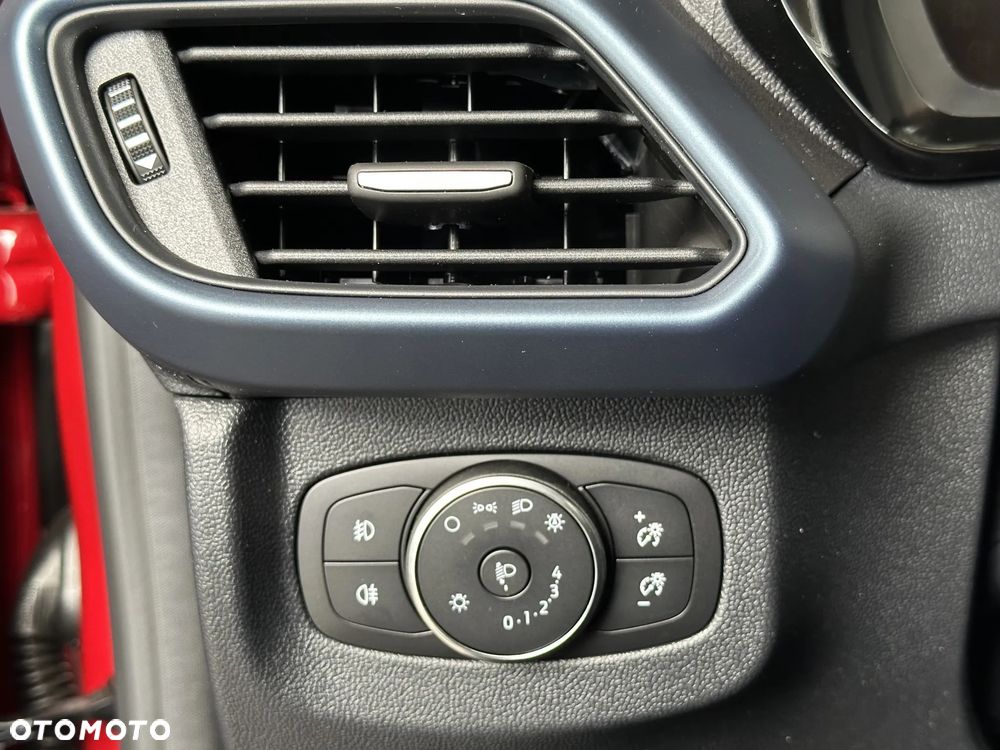Ford Tourneo - 23
