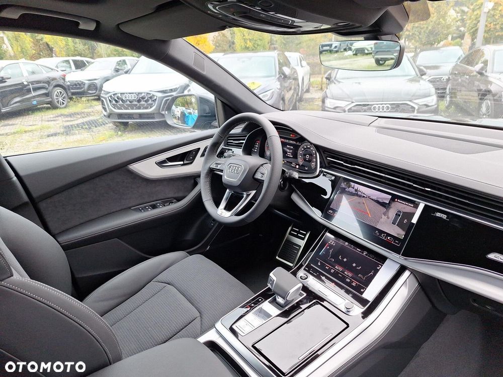 Audi Q8 - 9