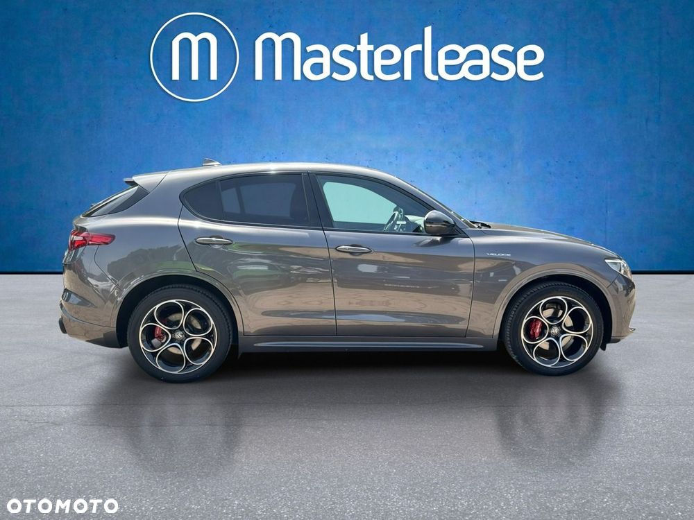 Alfa Romeo Stelvio - 4