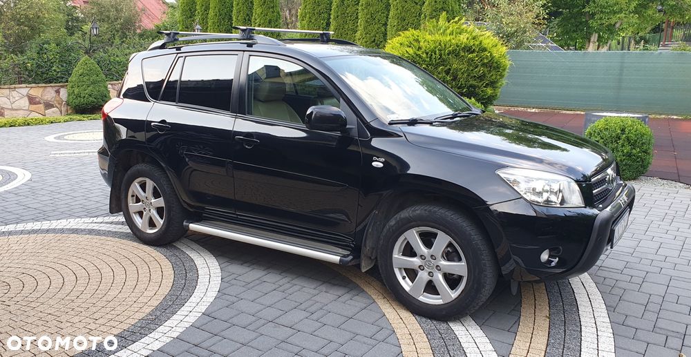 Toyota RAV4 - 1