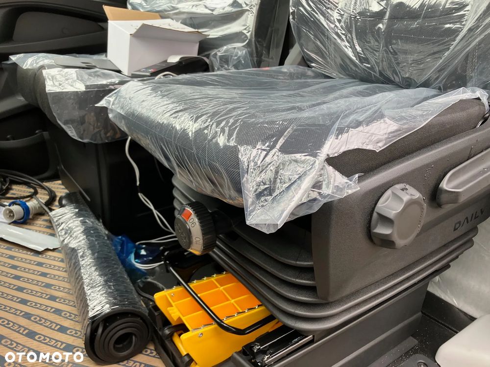 Iveco 3.0 Daily 35C16 chłodnia Zanotti - 11