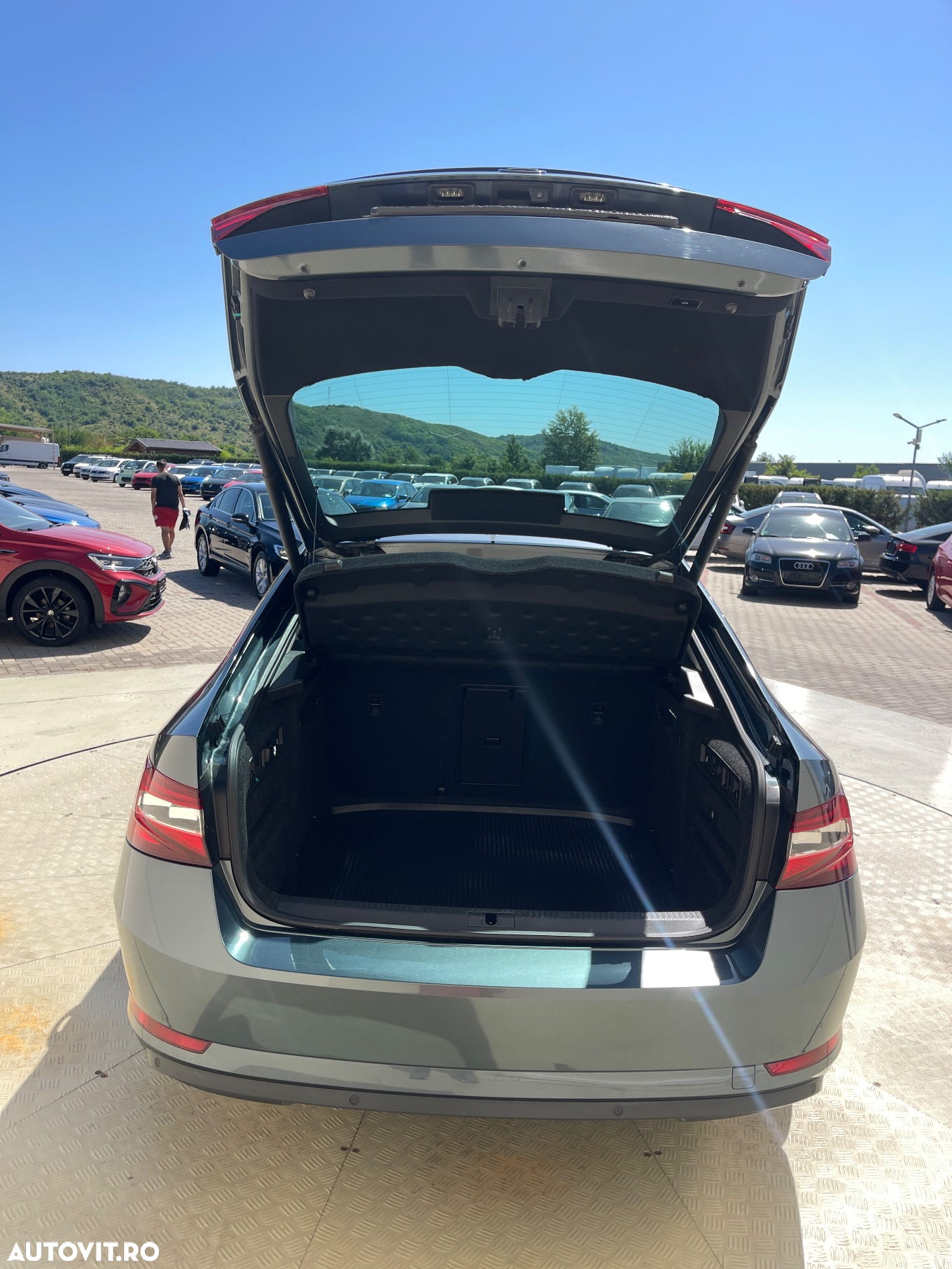 Skoda Superb 2.0 TDI DSG Style - 21