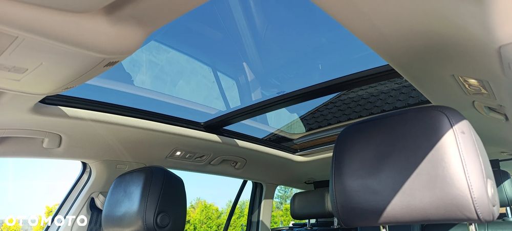 Volkswagen Passat - 12