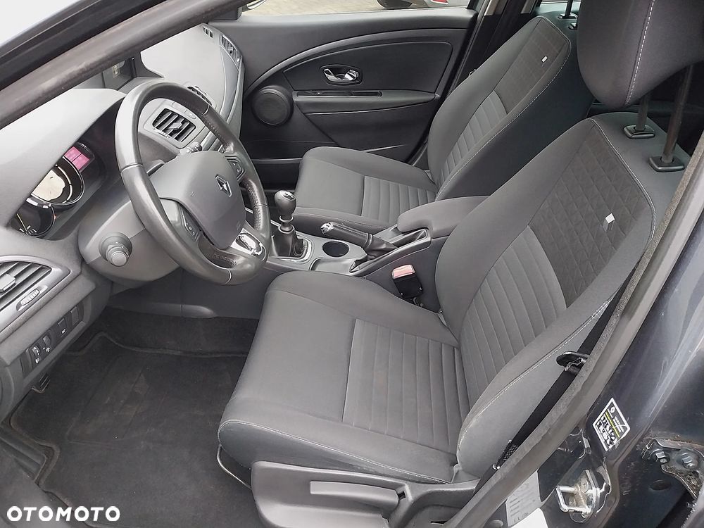 Renault Megane 1.6 16V 110 LIMITED - 5