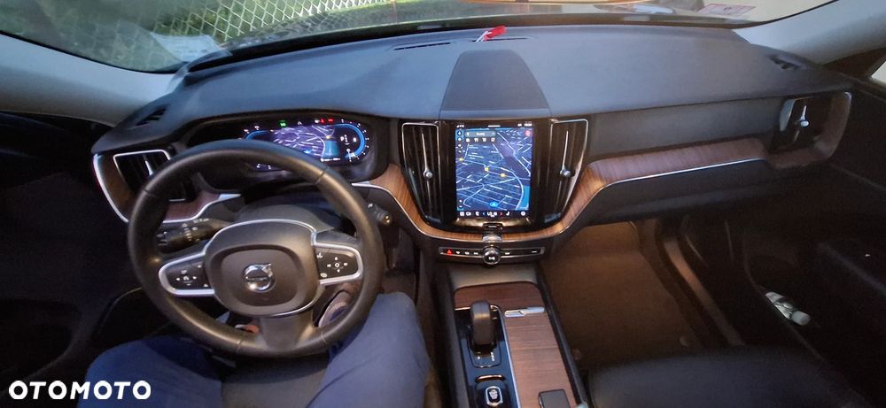 Volvo XC 60 B5 B AWD Geartronic Momentum Pro - 15