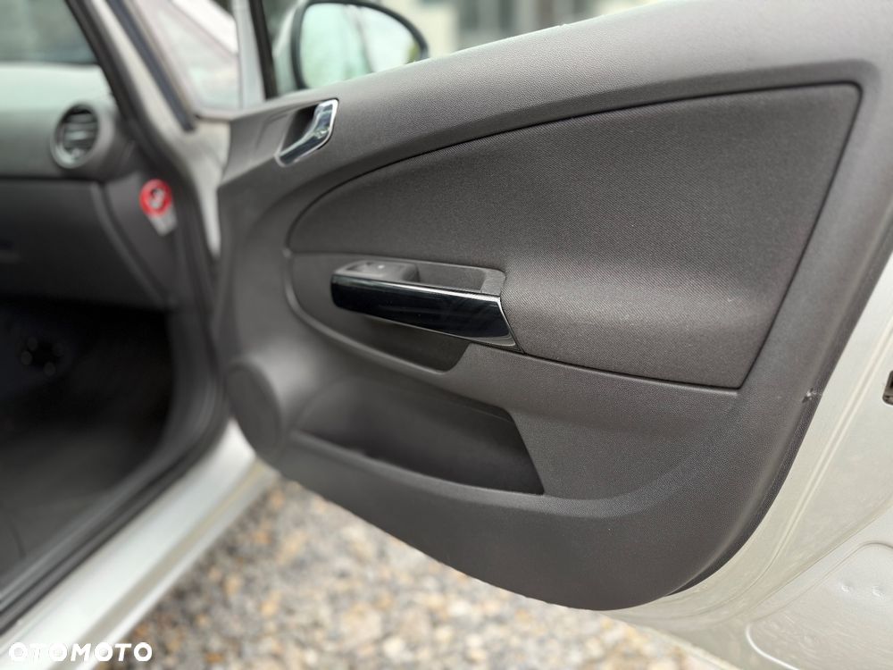 Opel Corsa - 22