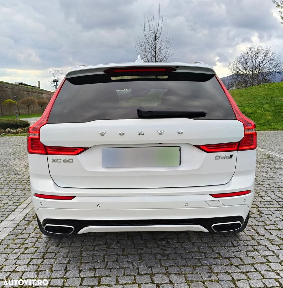 Volvo XC 60 D4 AWD Geartronic RDesign - 28