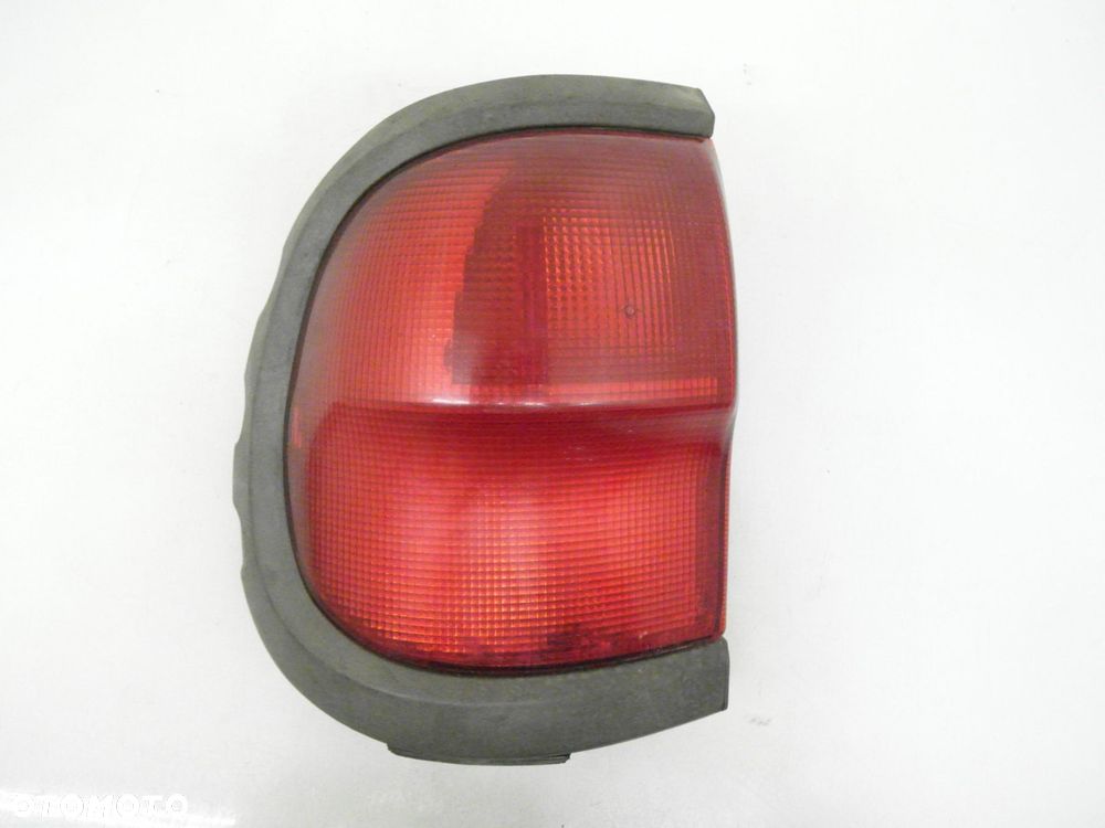 LAMPA LEWA TYLNA NISSAN TERRANO II (R20) 268550X000 - 6