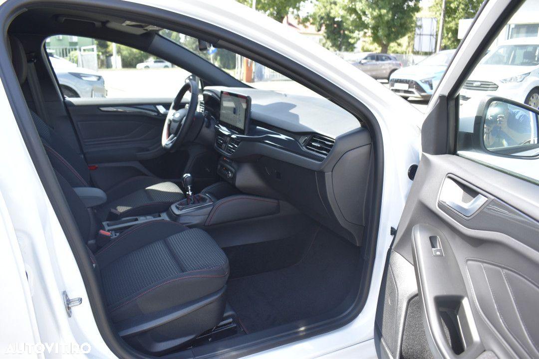 Ford Focus - 13