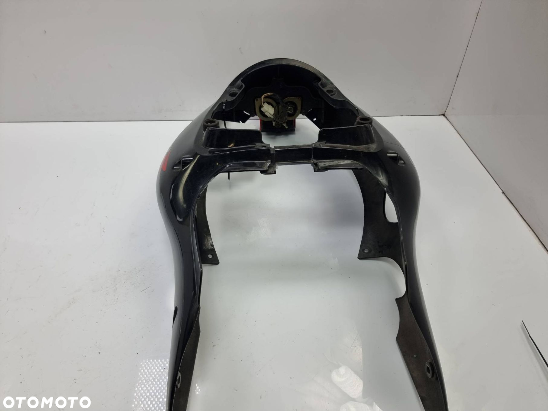 OWIEWKA SUZUKI GSX1300R HAYABUSA OGON - 4