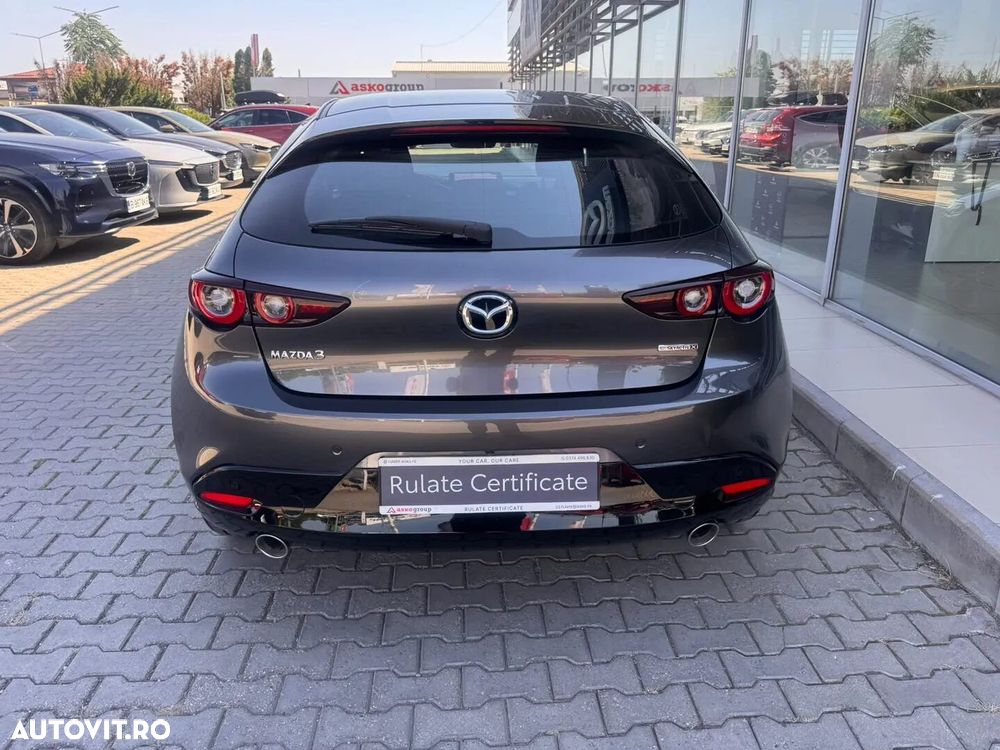 Mazda 3 - 6