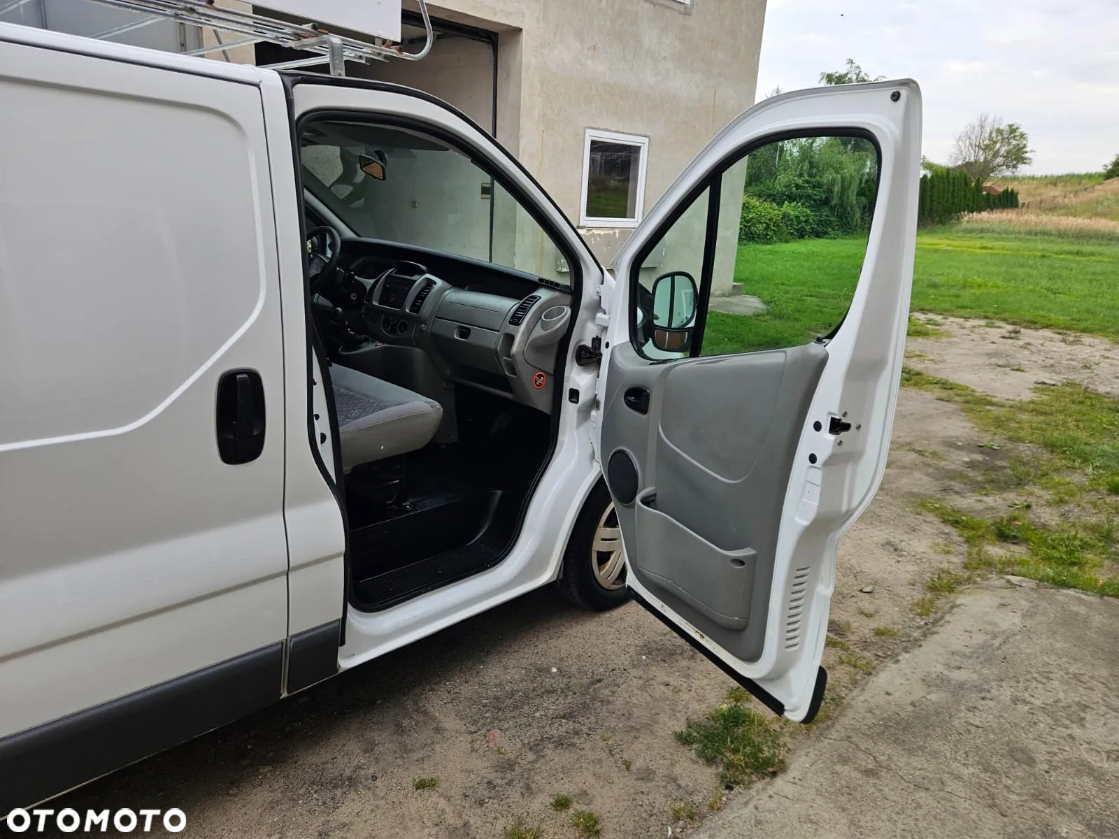 Opel VIVARO - 14