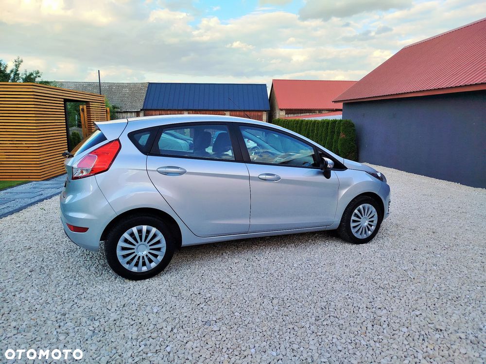 Ford Fiesta - 34