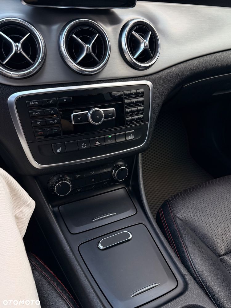Mercedes-Benz CLA 250 4-Matic - 5