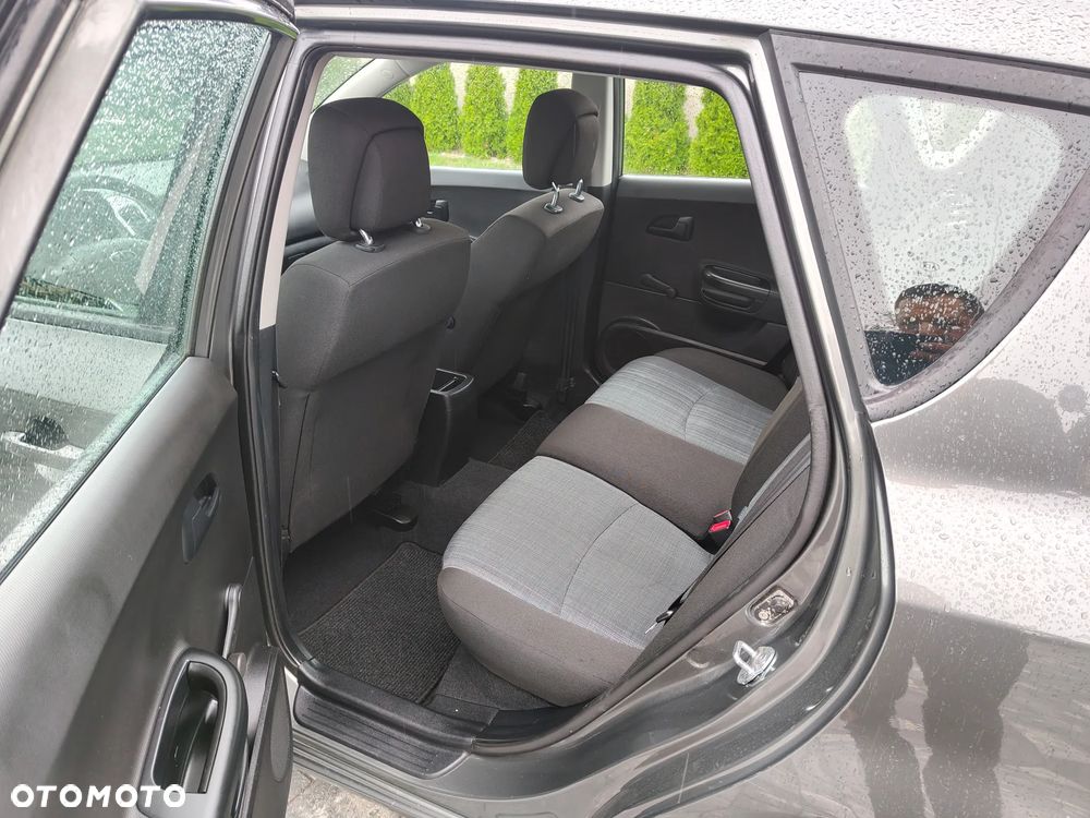 Kia Ceed - 6