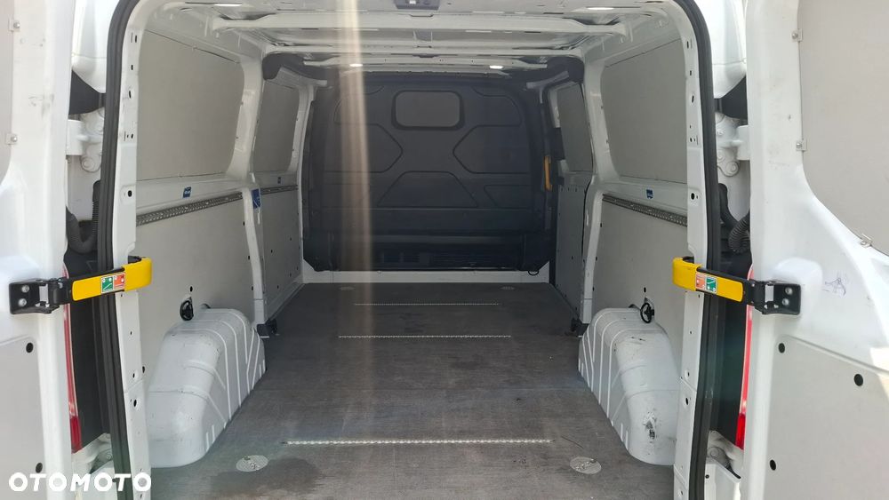 Ford TRANSIT CUSTOM - 27