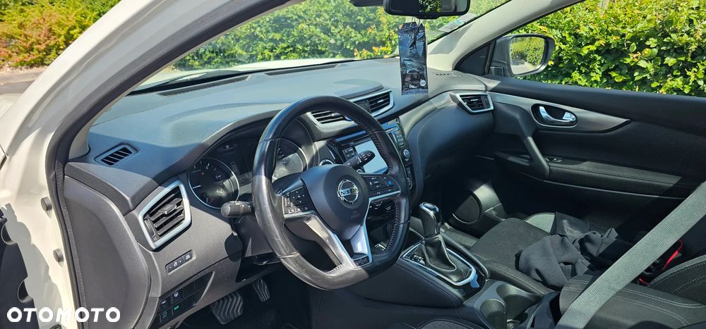Nissan Qashqai 1.6 DCi Xtronic N-Connecta - 25