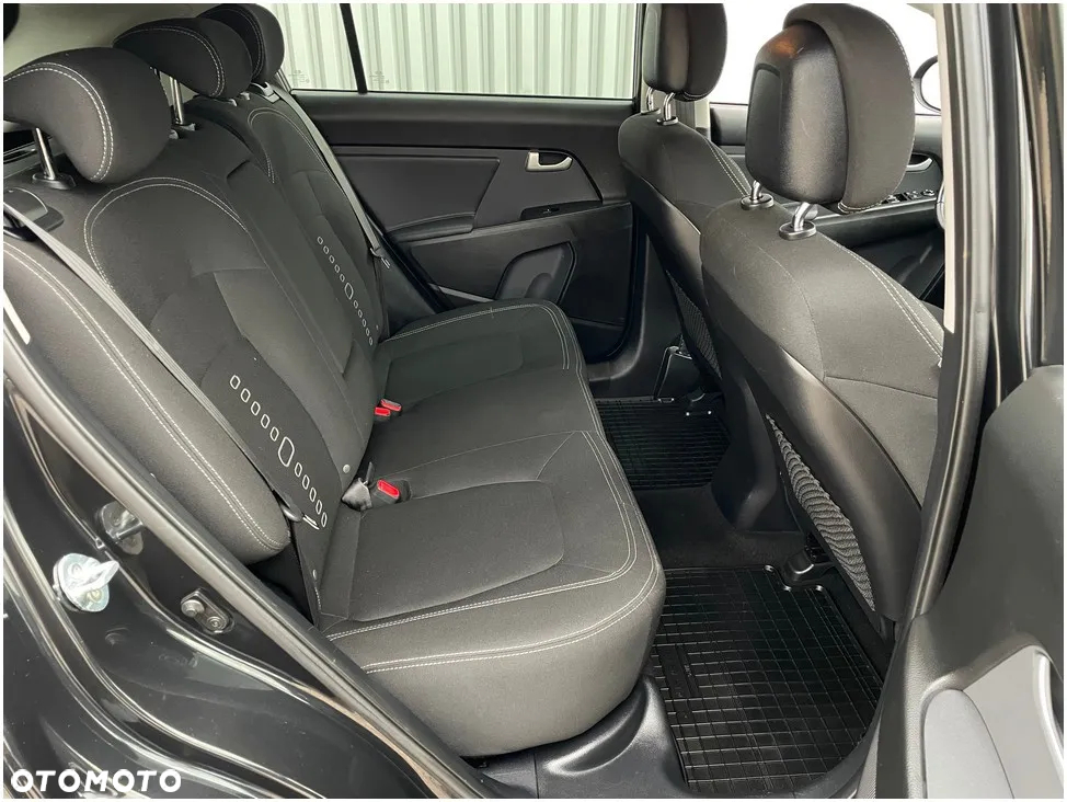 Kia Sportage 1.7 CRDI 2WD Dream-Team Edition - 19
