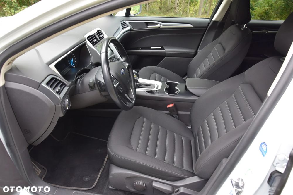 Ford Mondeo - 8