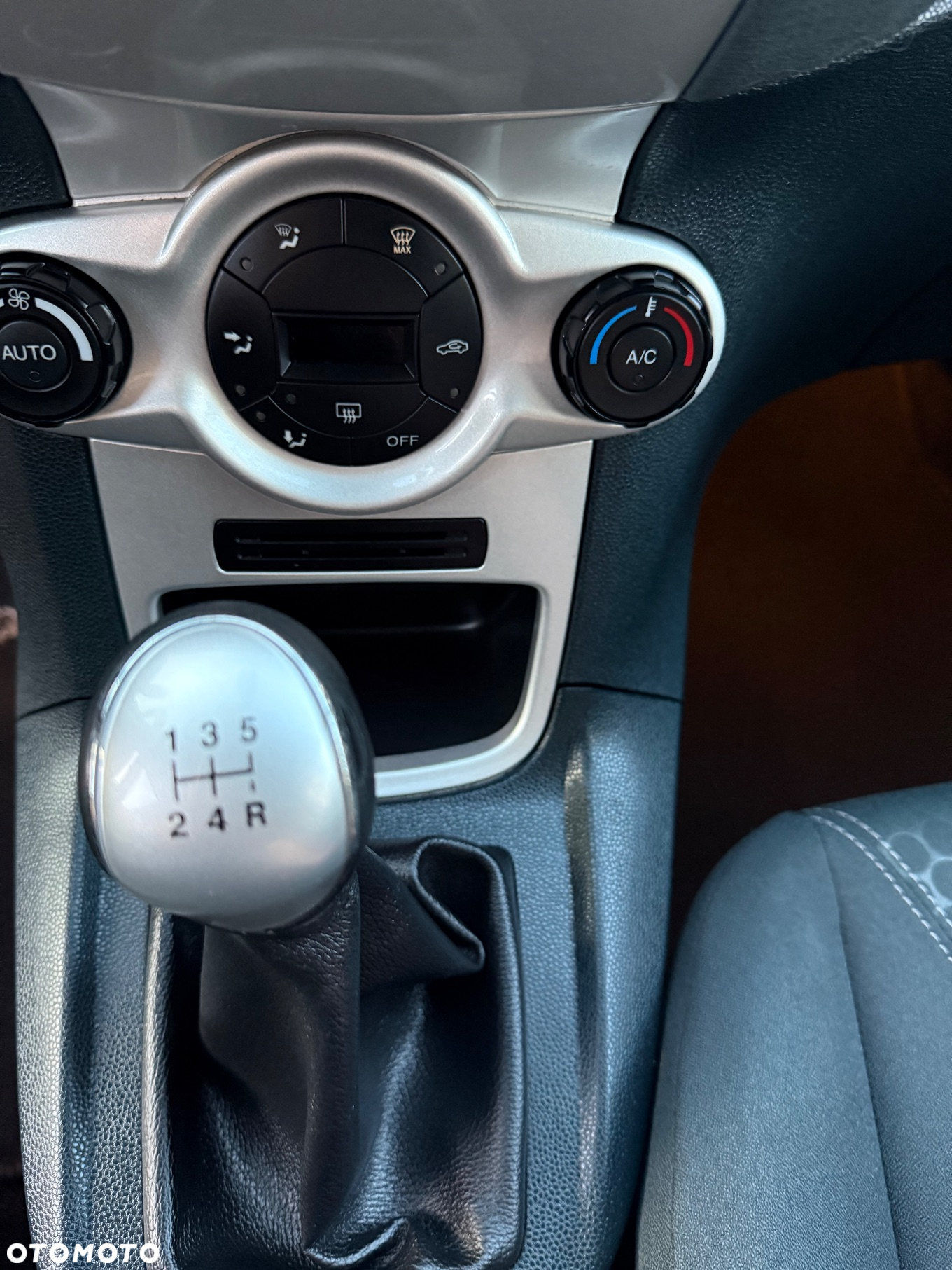 Ford Fiesta - 21